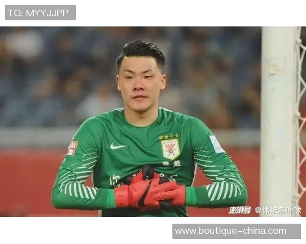 戴耳钉的足球球星们：他们为何在赛场外也展现独特魅力