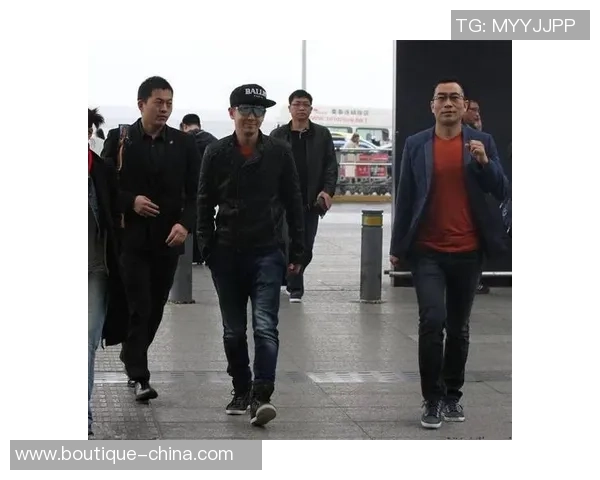 足球球星保镖震撼登场 守护巨星安全的幕后英雄揭秘